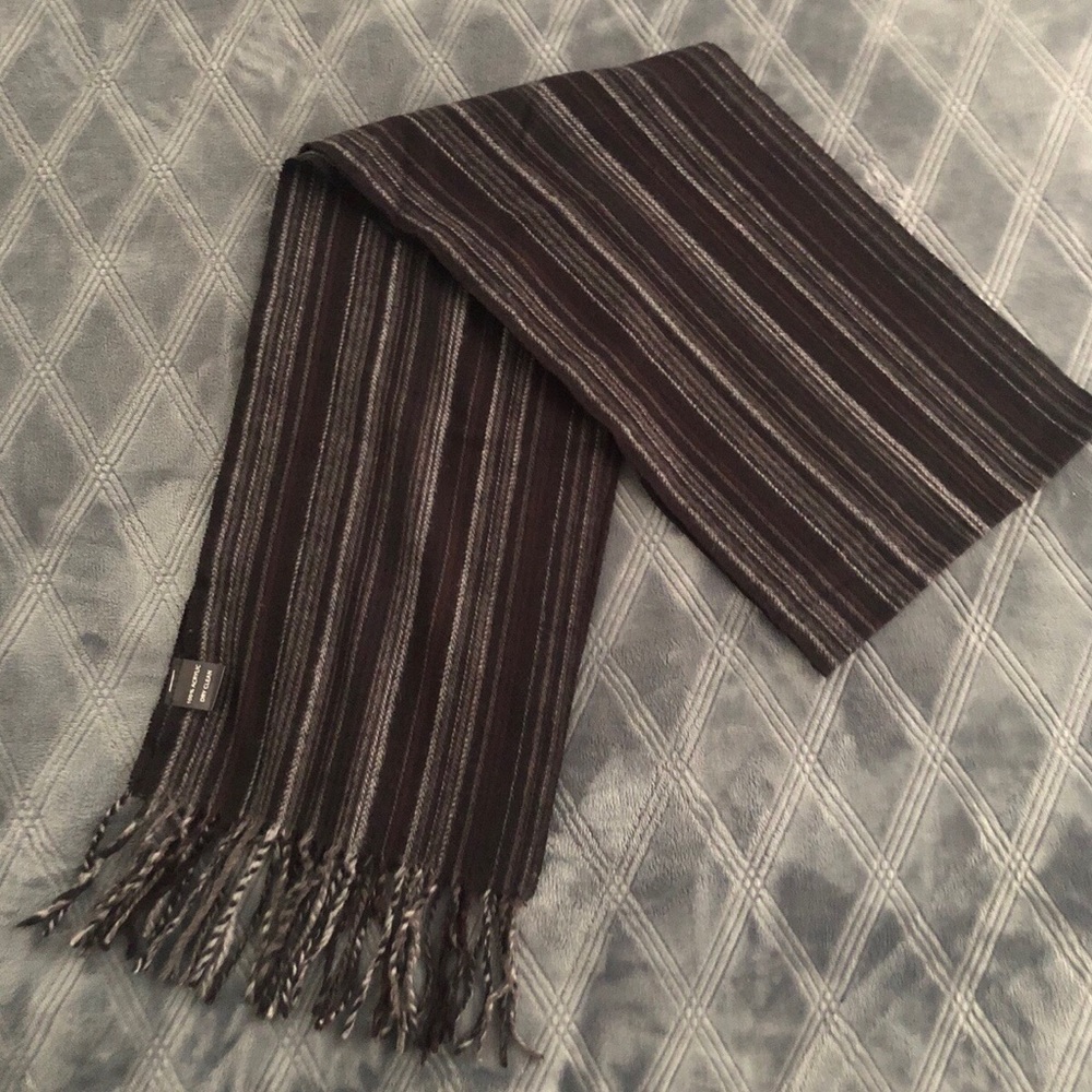 Acrylic Scarf (NWOT)